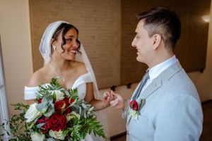 Hochzeitsfotograf Berlin Wedding Photographer Braut Bräutigam Klassische Hochzeit Hochzeitsfeier