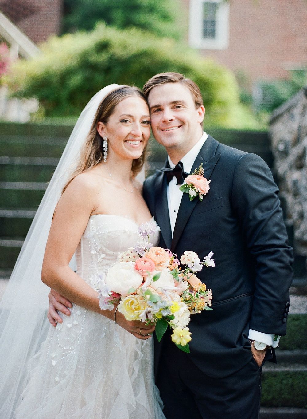 colorful summer wedding photos at Baltimore Country Club