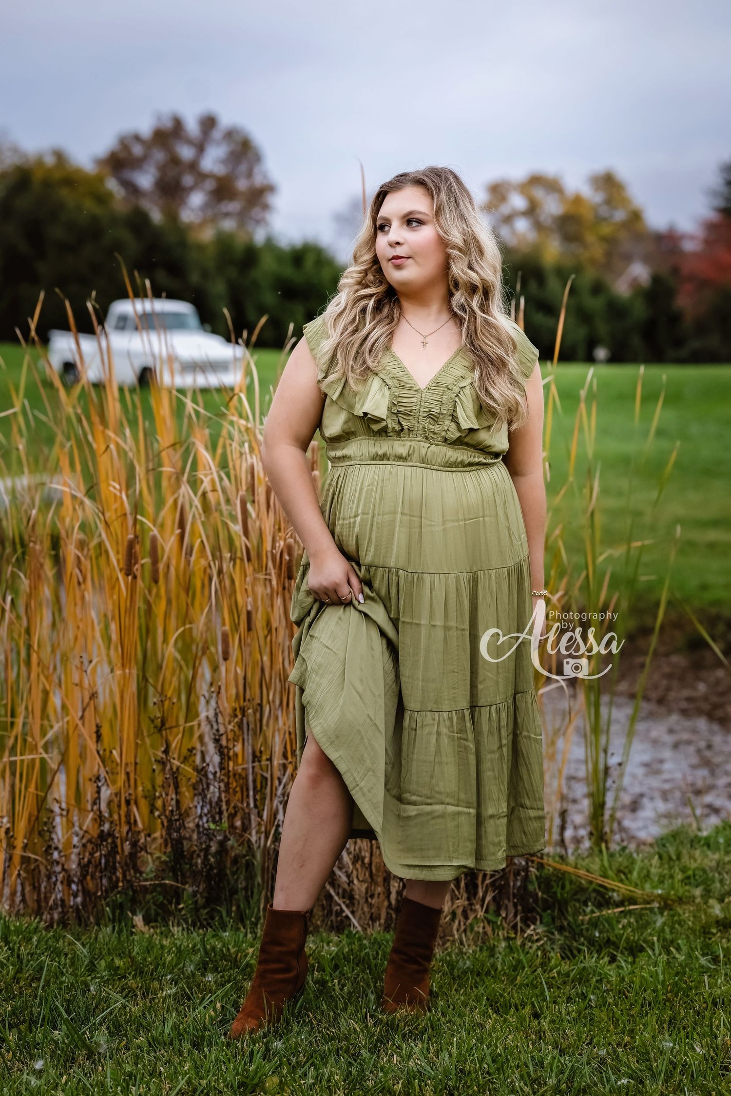 Senior photographer in the Beaver County Area with over 10 years of experience.