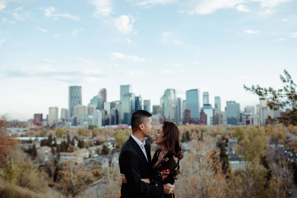 calgary yyc downtown skyline engagement session