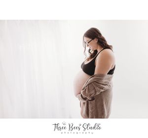 maternity photography, quinte west, trenton, brighton, cobourg ontario, pregnancy photos, belly photos, couples photos,