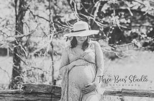 maternity photography, quinte west, trenton, brighton, cobourg ontario, pregnancy photos, belly photos, couples photos,