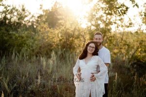 maternity photography, quinte west, trenton, brighton, cobourg ontario, pregnancy photos, belly photos, couples photos,