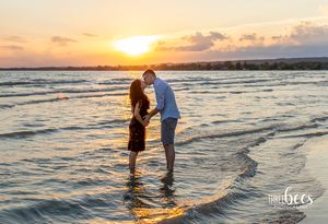 maternity photography, quinte west, trenton, brighton, cobourg ontario, pregnancy photos, belly photos, couples photos,