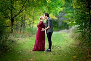 maternity photography, quinte west, trenton, brighton, cobourg ontario, pregnancy photos, belly photos, couples photos,