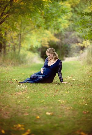maternity photography, quinte west, trenton, brighton, cobourg ontario, pregnancy photos, belly photos, couples photos,