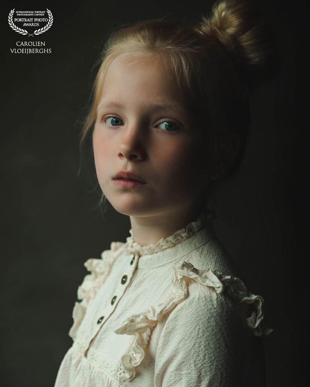 Portret award van meisje in rembrandstijl