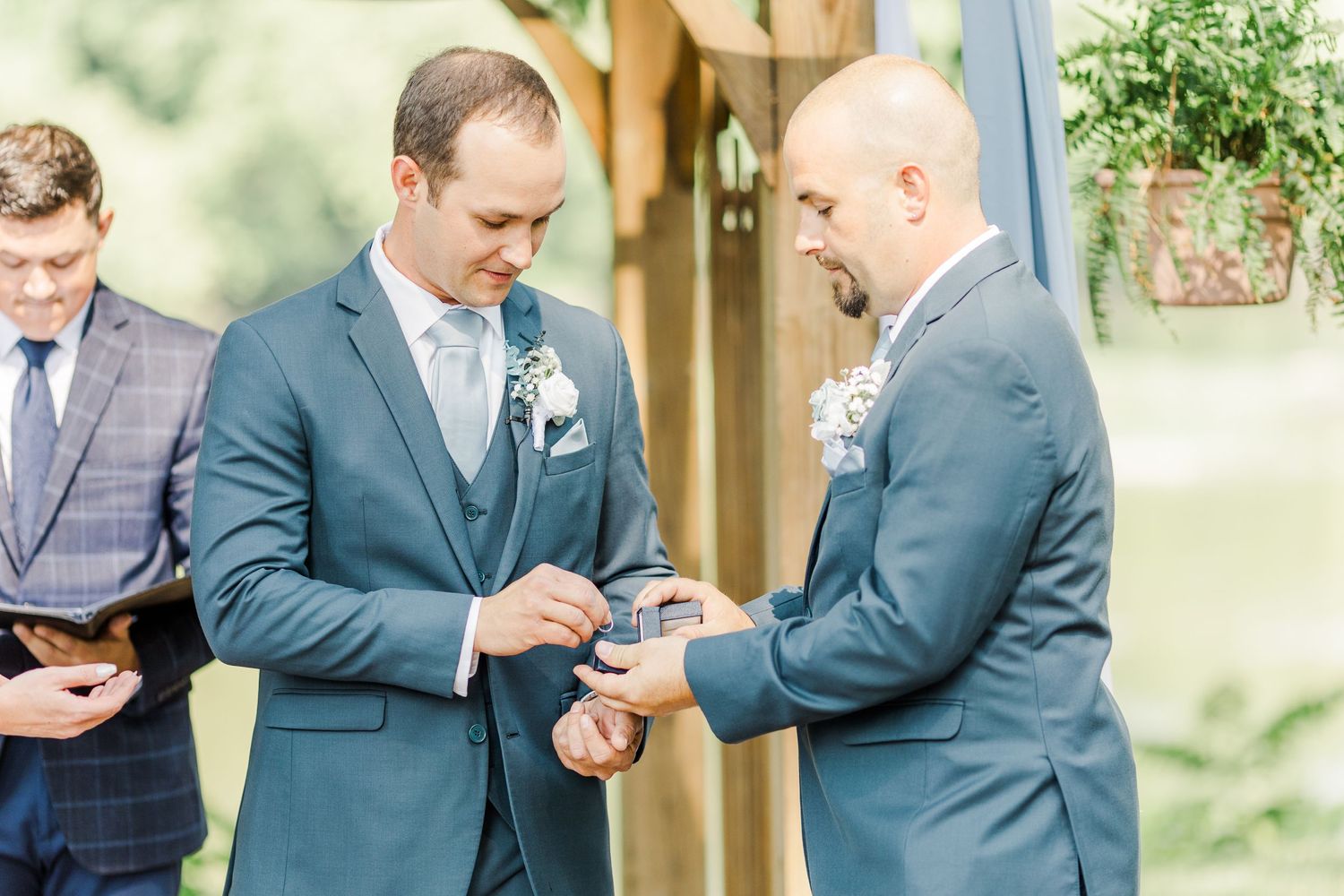 RIVERSIDE WEDDINGS FREDERICKSBURG WEDDING PHOTOGRAPHER