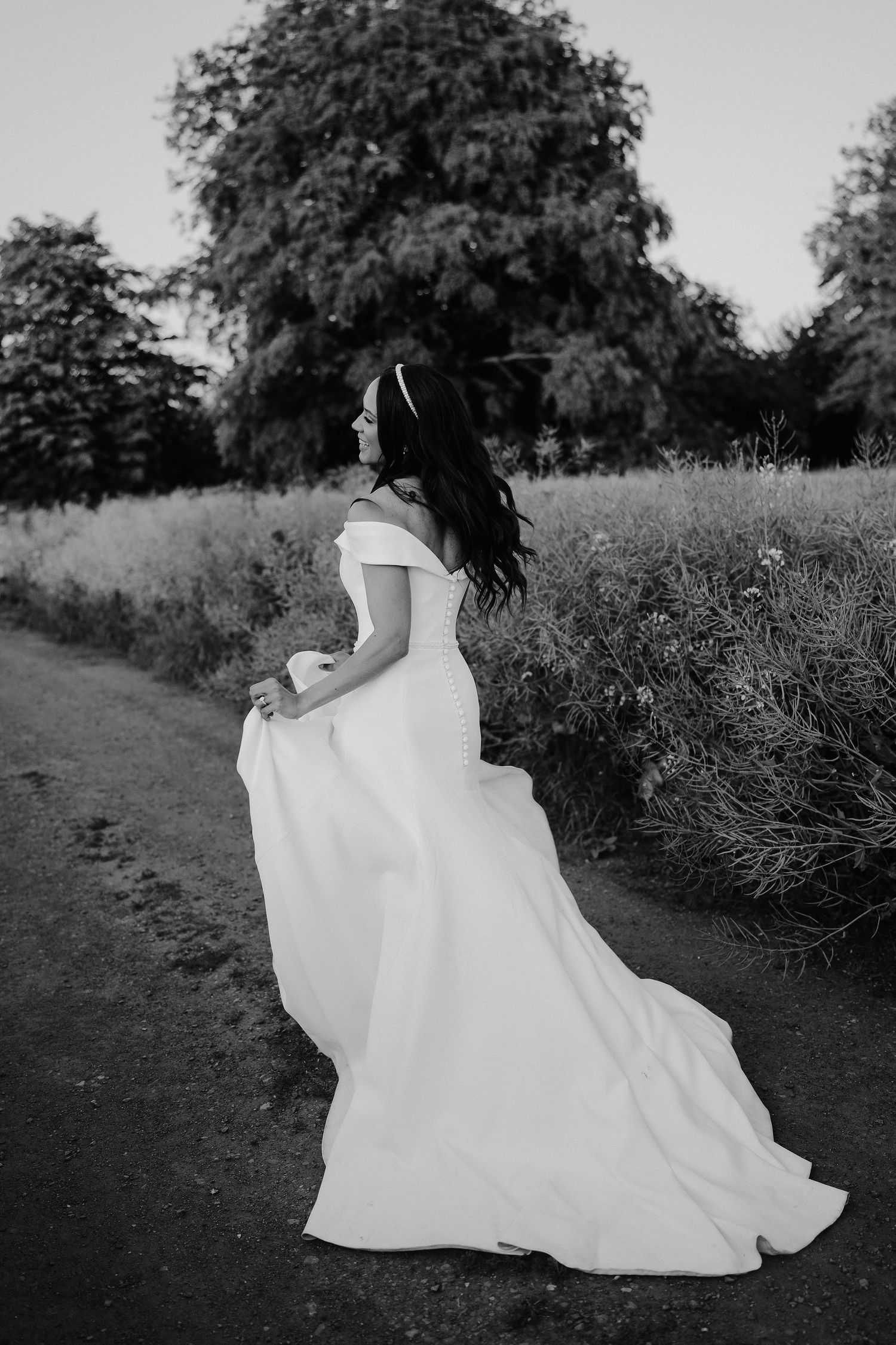 bride-running-stockton-house-wedding-shropshire