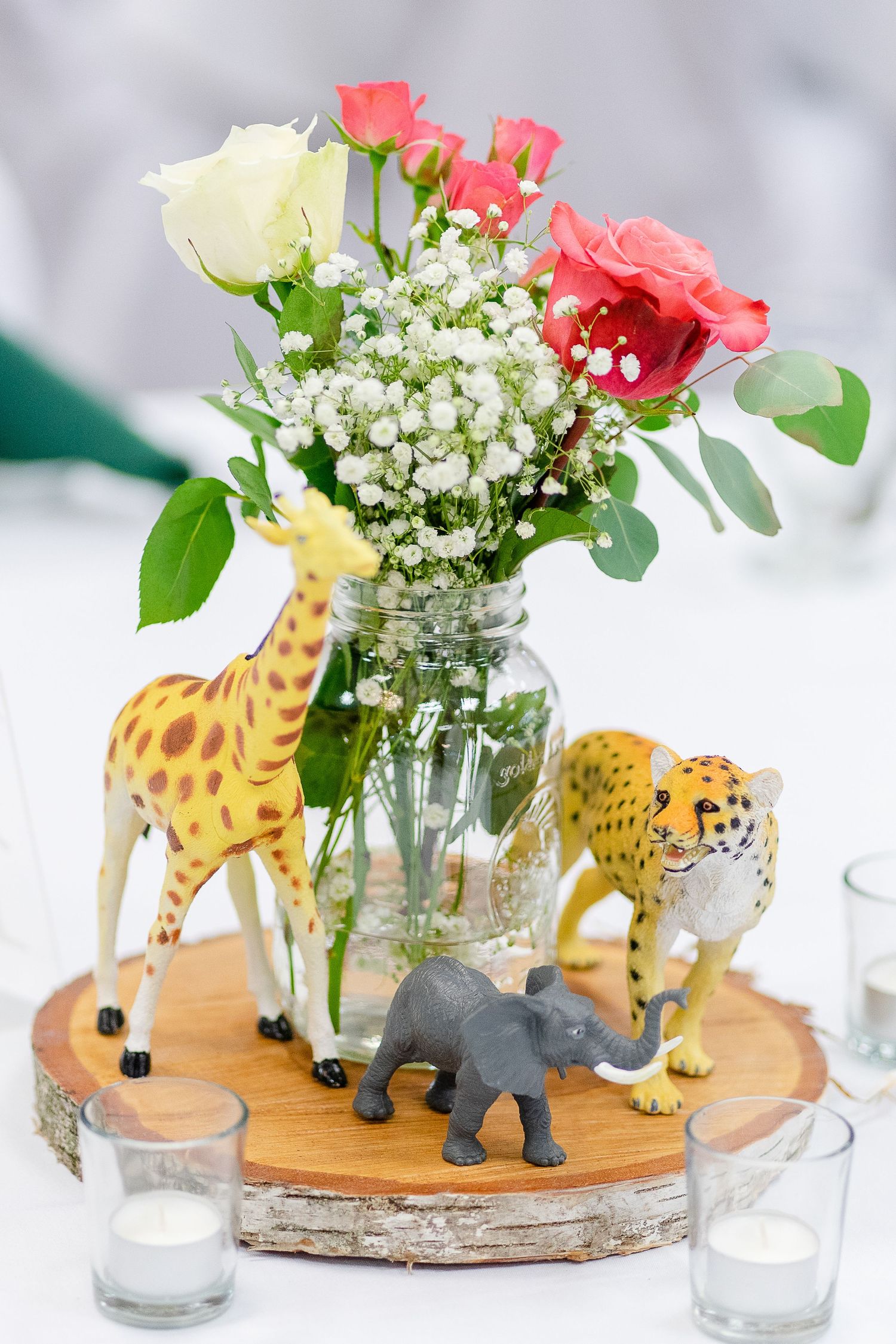 Wedding at Racine Zoo, Racine Wedding Photographer, Zoo Wedding, Wedding at Roma Lodge, Wedding Photos Racine