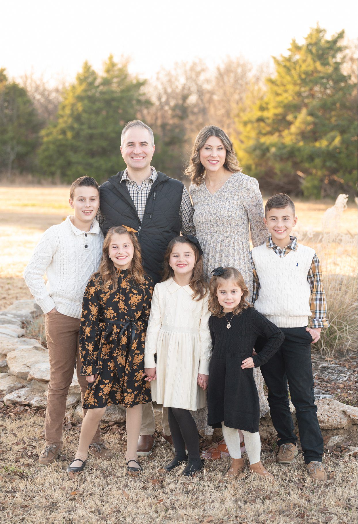 Family of 7 Portrait Session on Country Private Land by Bartlesville Family Photographer Kristi Bray Photography