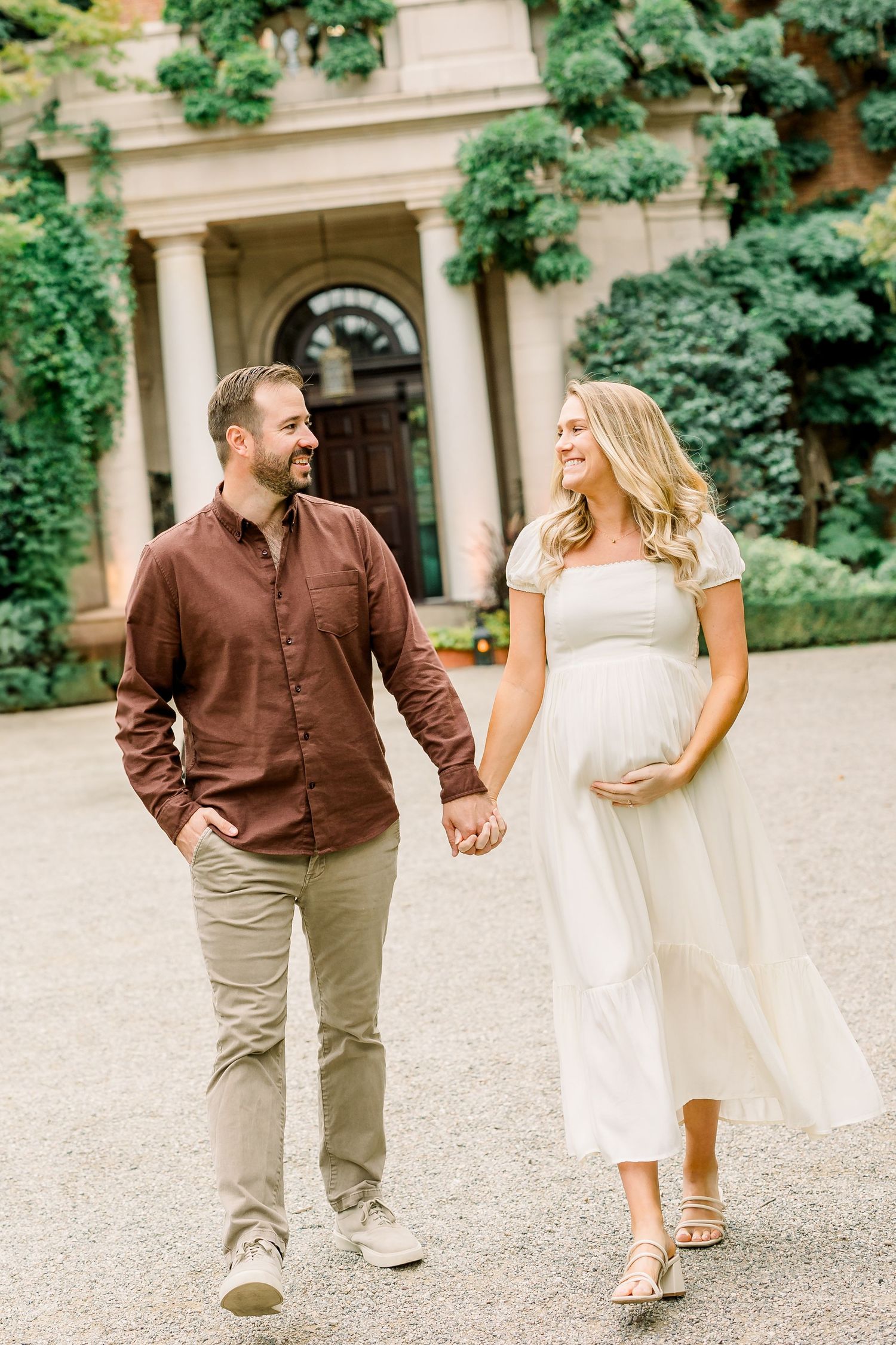 Maternity photo session at Filoli Garden Estate. Fine Art Motherhood photographer, San Jose, CA