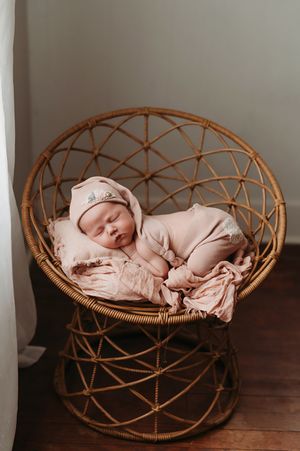 In home newborn session in Grapeland Texas