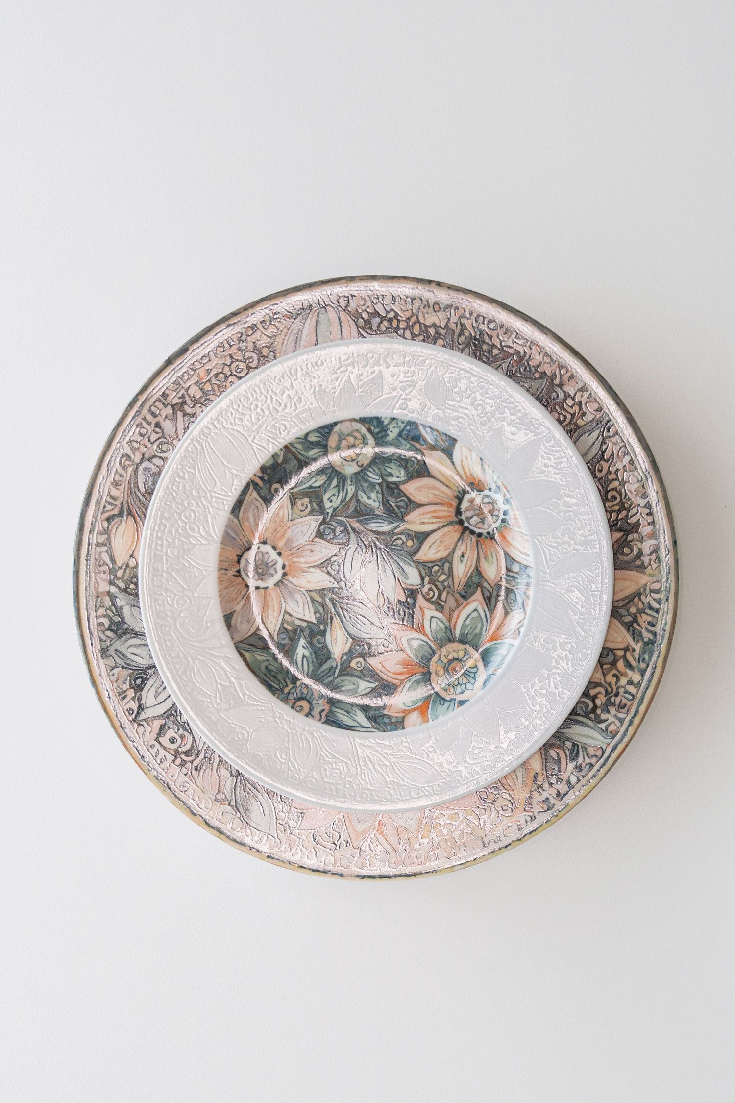 Dreamy Flowers porcelain collection with digital print by G. Benedikt.