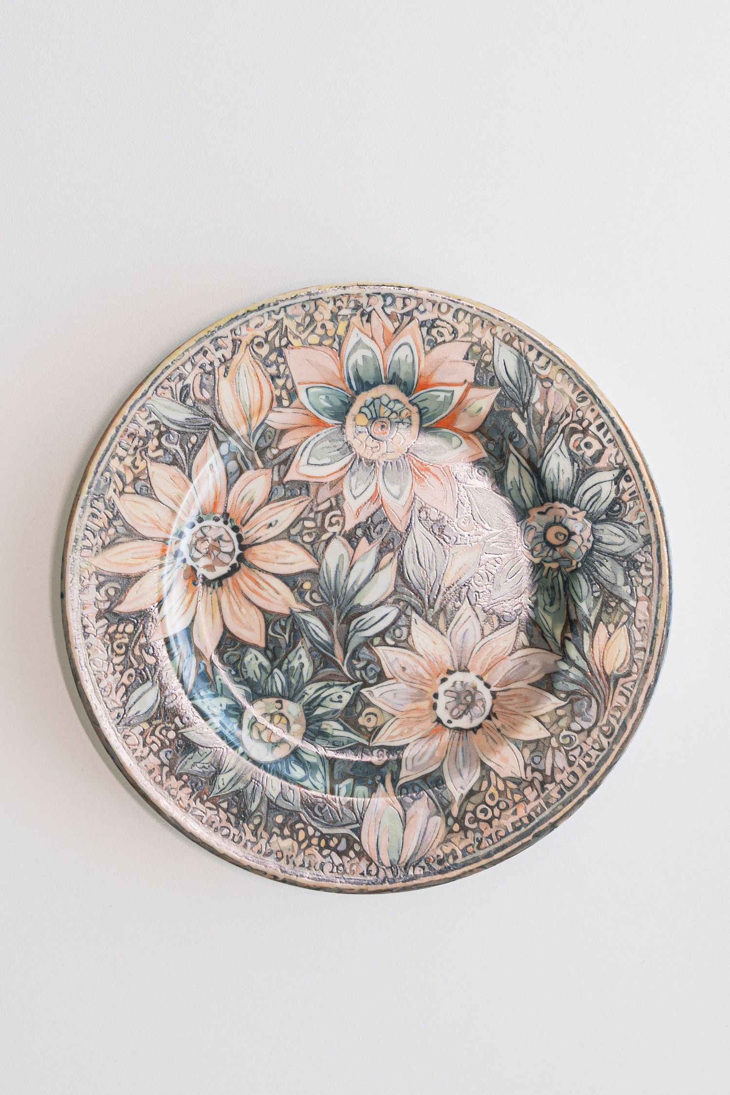 Dreamy Flowers porcelain collection with digital print by G. Benedikt.