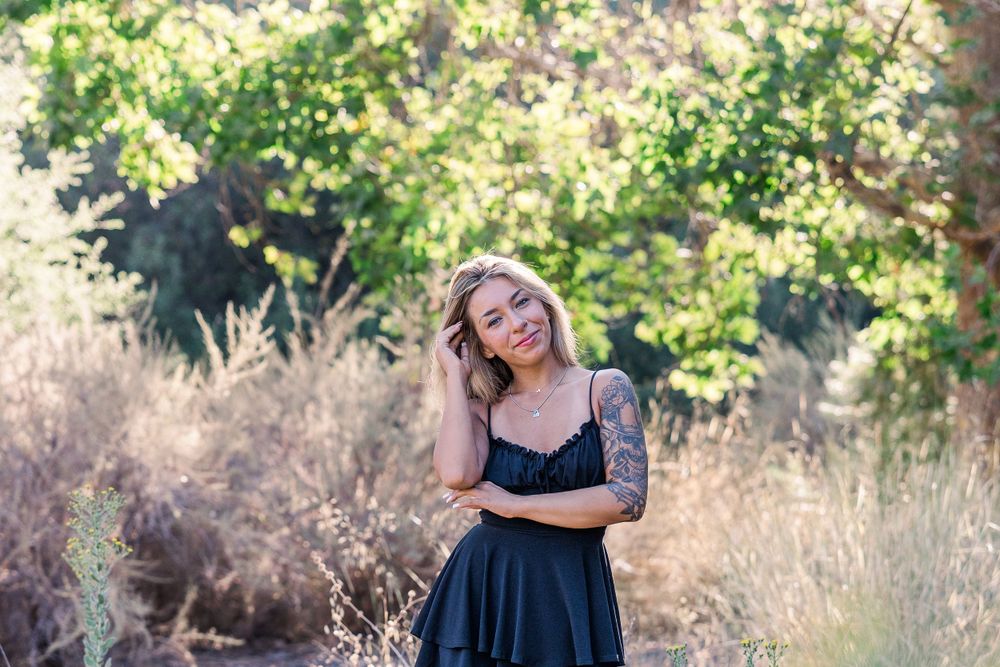 Outdoor portrait photographer, Natural light photography, professional outdoor portraits, Simi Valley portraits photographer, Limekiln Park