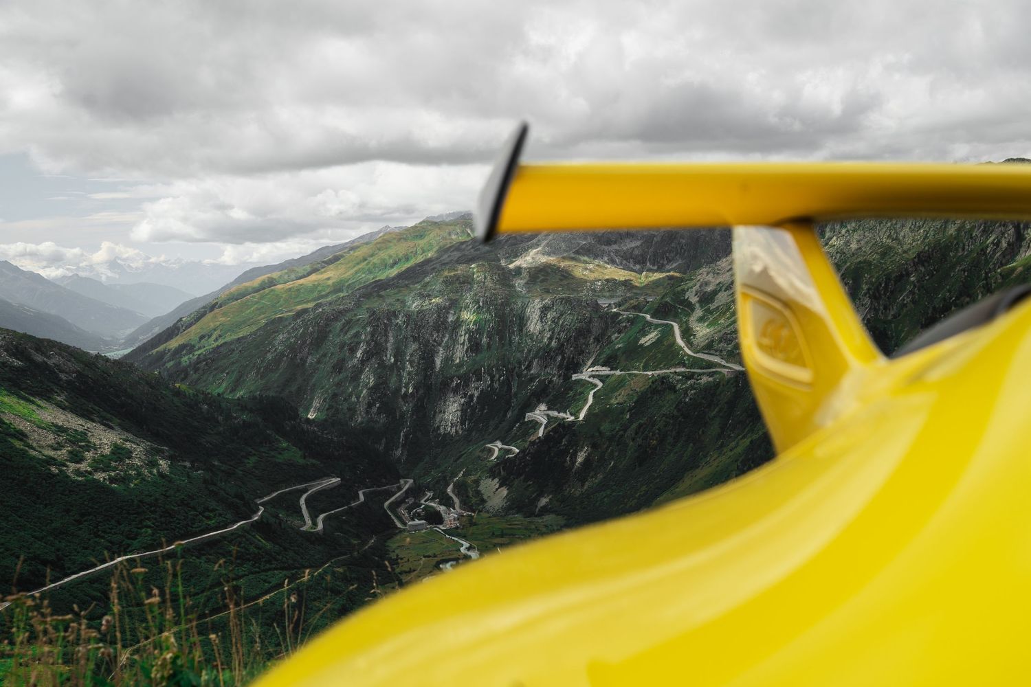 Daniel-Michaud-Photographie-DMPhotography-Automobile-Auto-Cars-Pass-Mountain road-Porsche