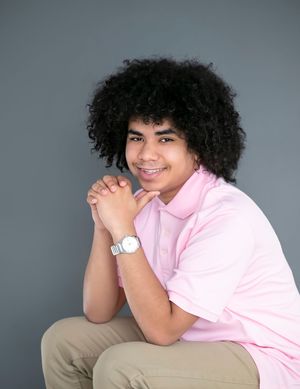 Senior portraits in Sarasota & Bradenton that reflect your style, confidence, and story. Celebrate your graduation with Imageana.