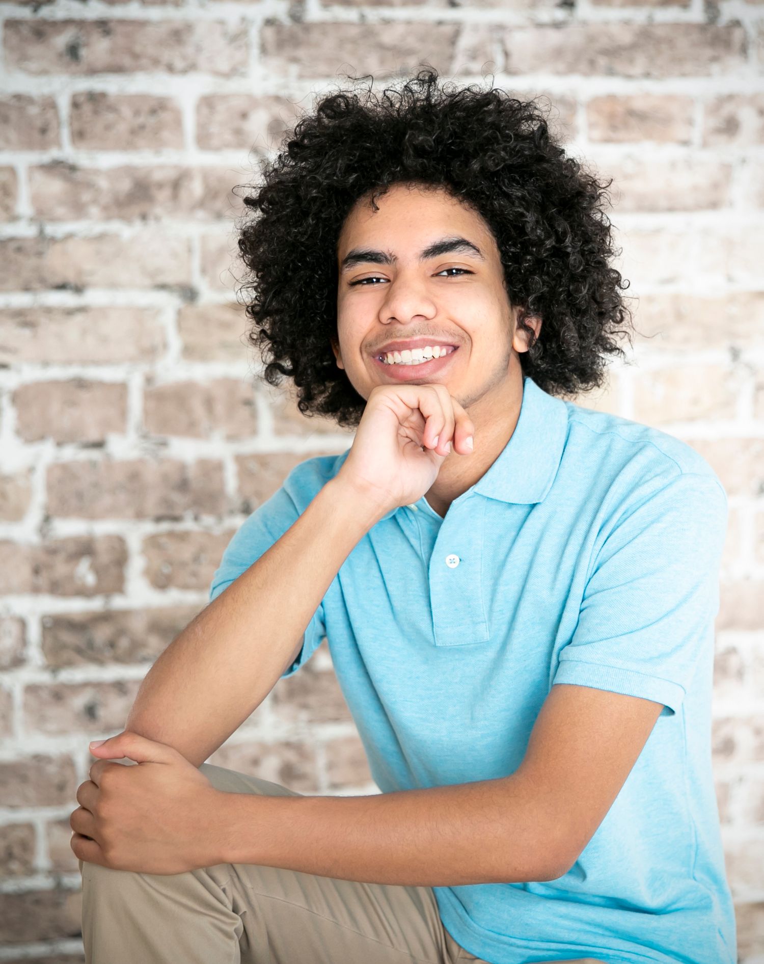 Senior portraits in Sarasota & Bradenton that reflect your style, confidence, and story. Celebrate your graduation with Imageana.