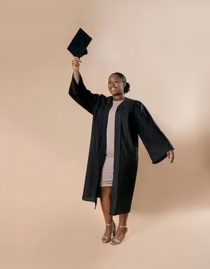 Senior portraits in Sarasota & Bradenton that reflect your style, confidence, and story. Celebrate your graduation with Imageana.