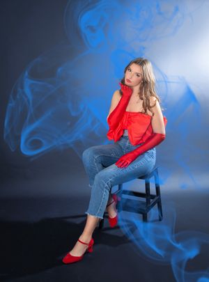 Senior portraits in Sarasota & Bradenton that reflect your style, confidence, and story. Celebrate your graduation with Imageana.