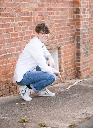 Senior portraits in Sarasota & Bradenton that reflect your style, confidence, and story. Celebrate your graduation with Imageana.