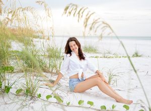 Senior portraits in Sarasota & Bradenton that reflect your style, confidence, and story. Celebrate your graduation with Imageana.