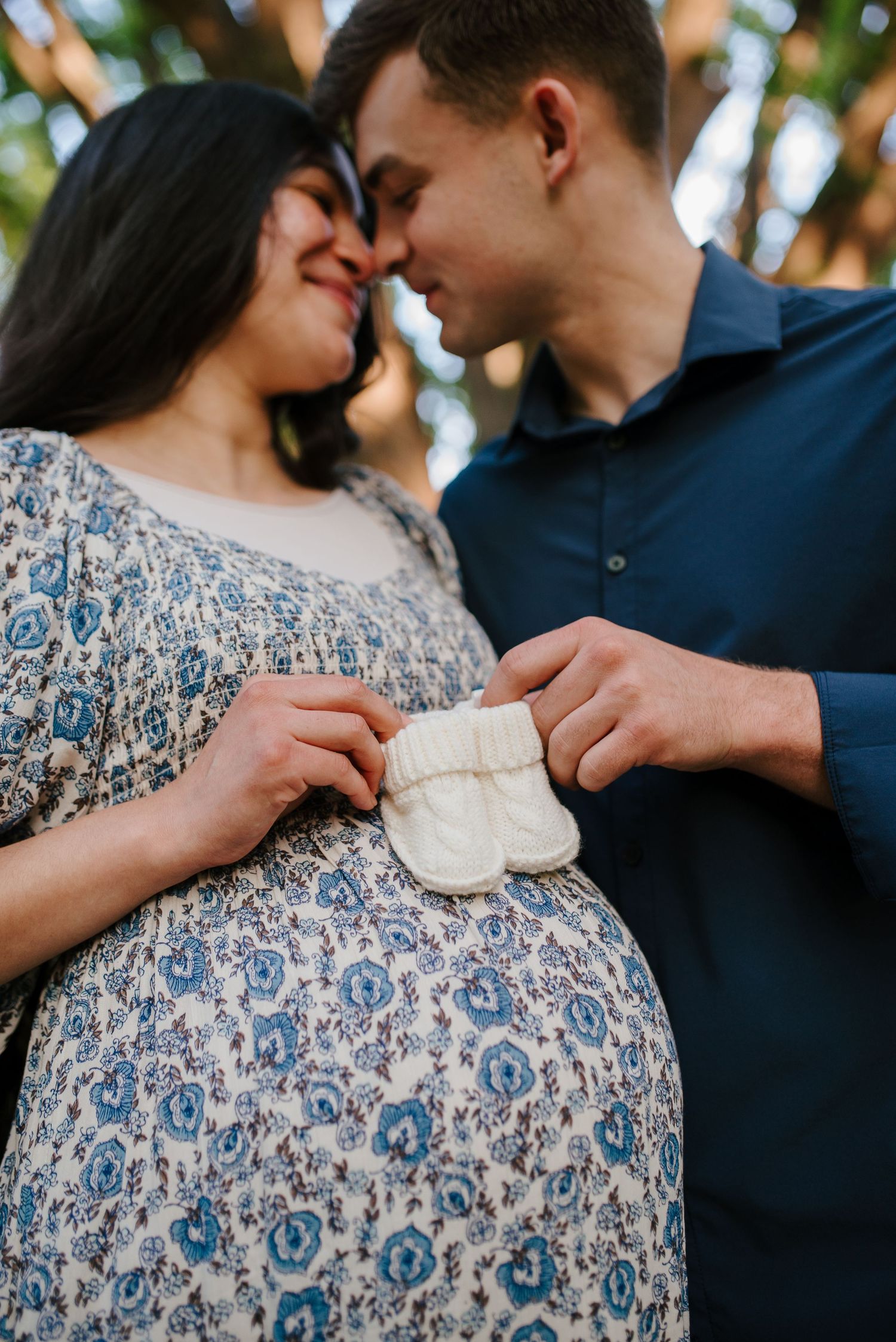 Maternity pregnancy photo session in Sedgwick County Park, family pictures in Wichita, KS, by Jessica Nadine Photography