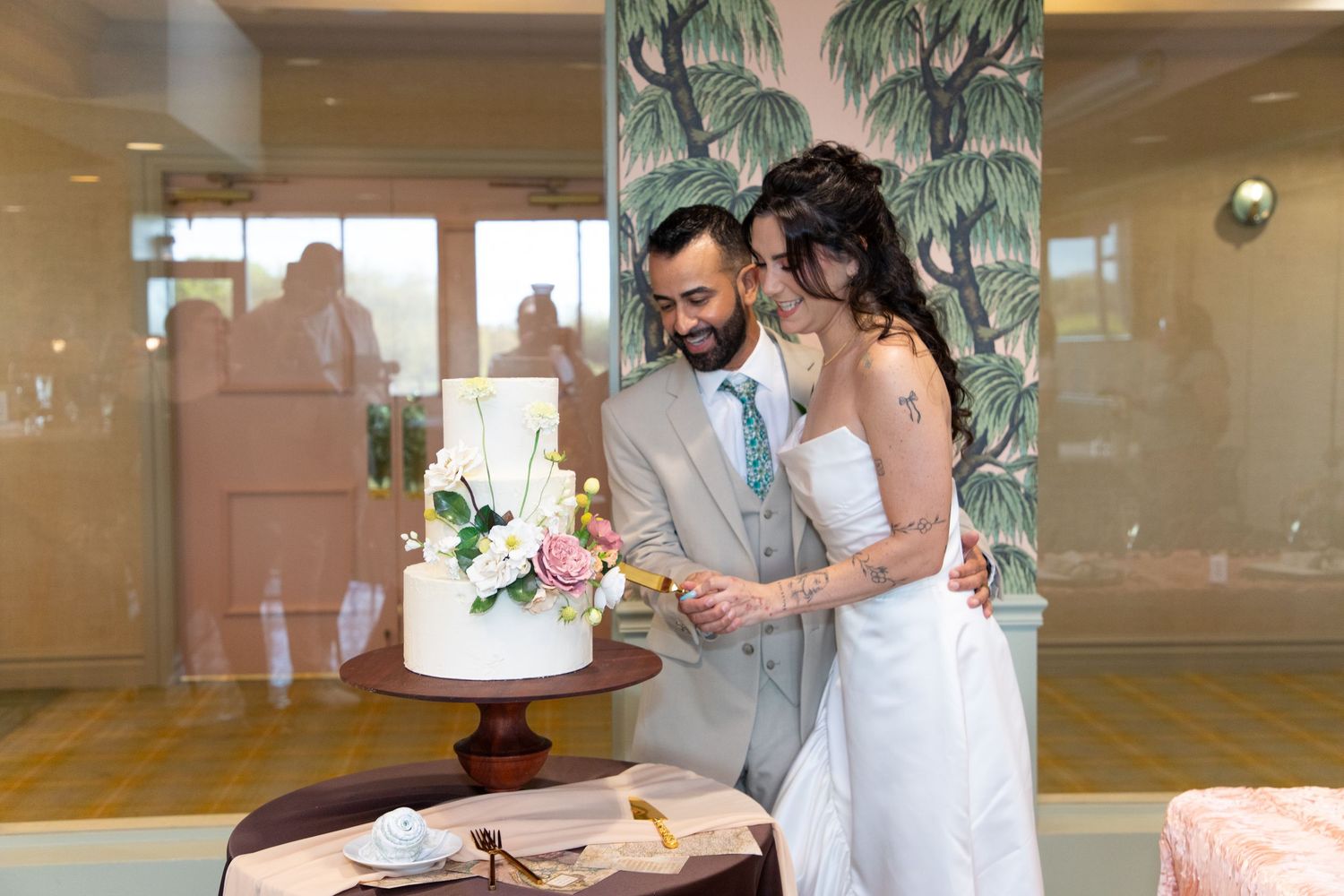 documentary style wedding photography on a golf course in Tampa, Dunedin, Clearwater, St Pete, Naples, West Palm, Florida and Scotland