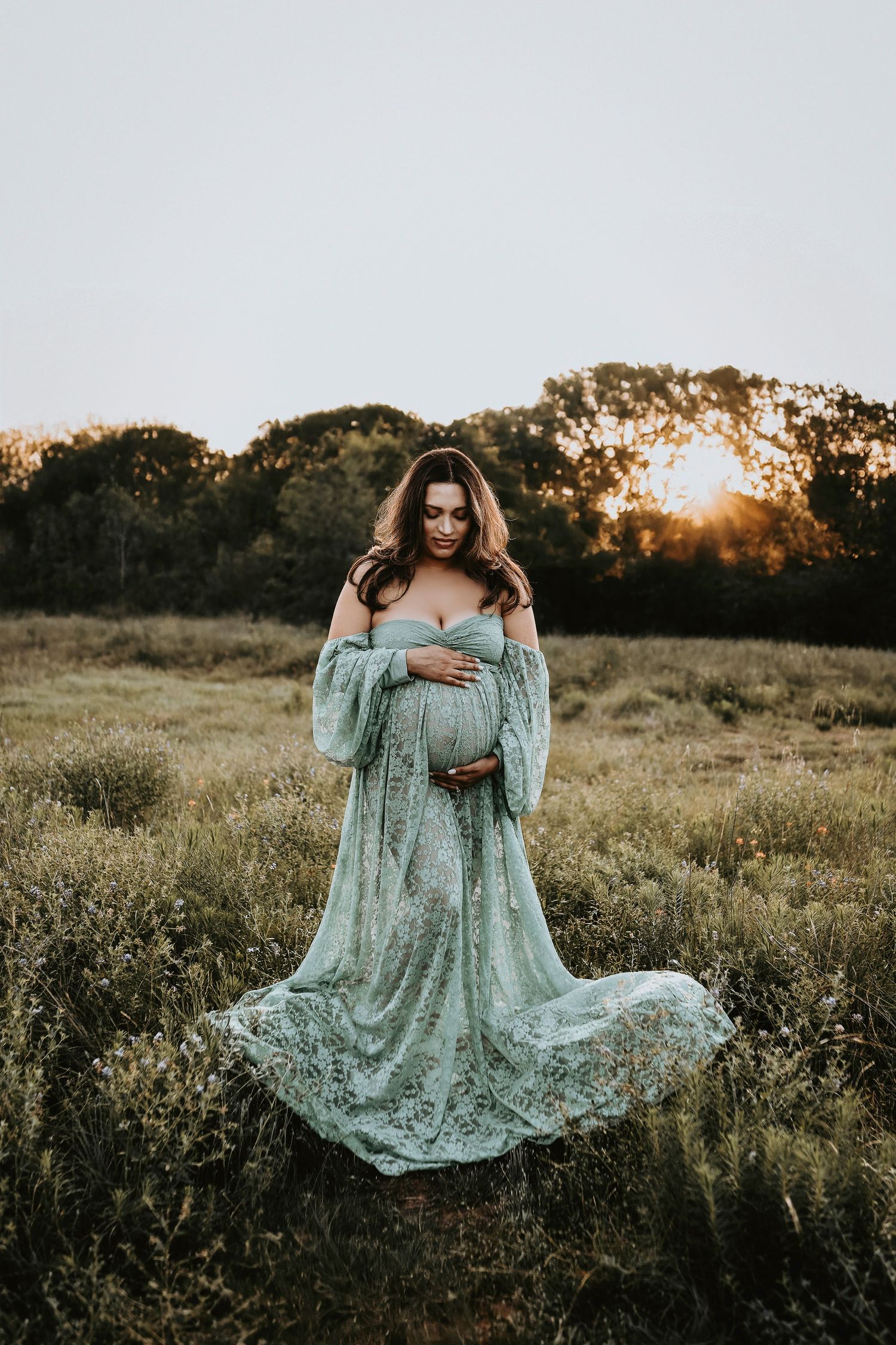 Editorial-style maternity photo in natural light by april pinto photography