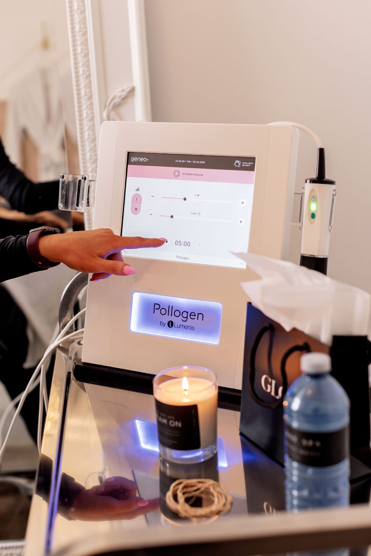 OxyGeneo facials at Glow Day Spa help brighten, hydrate, and smooth the skin with advanced exfoliation and oxygenating skin care.