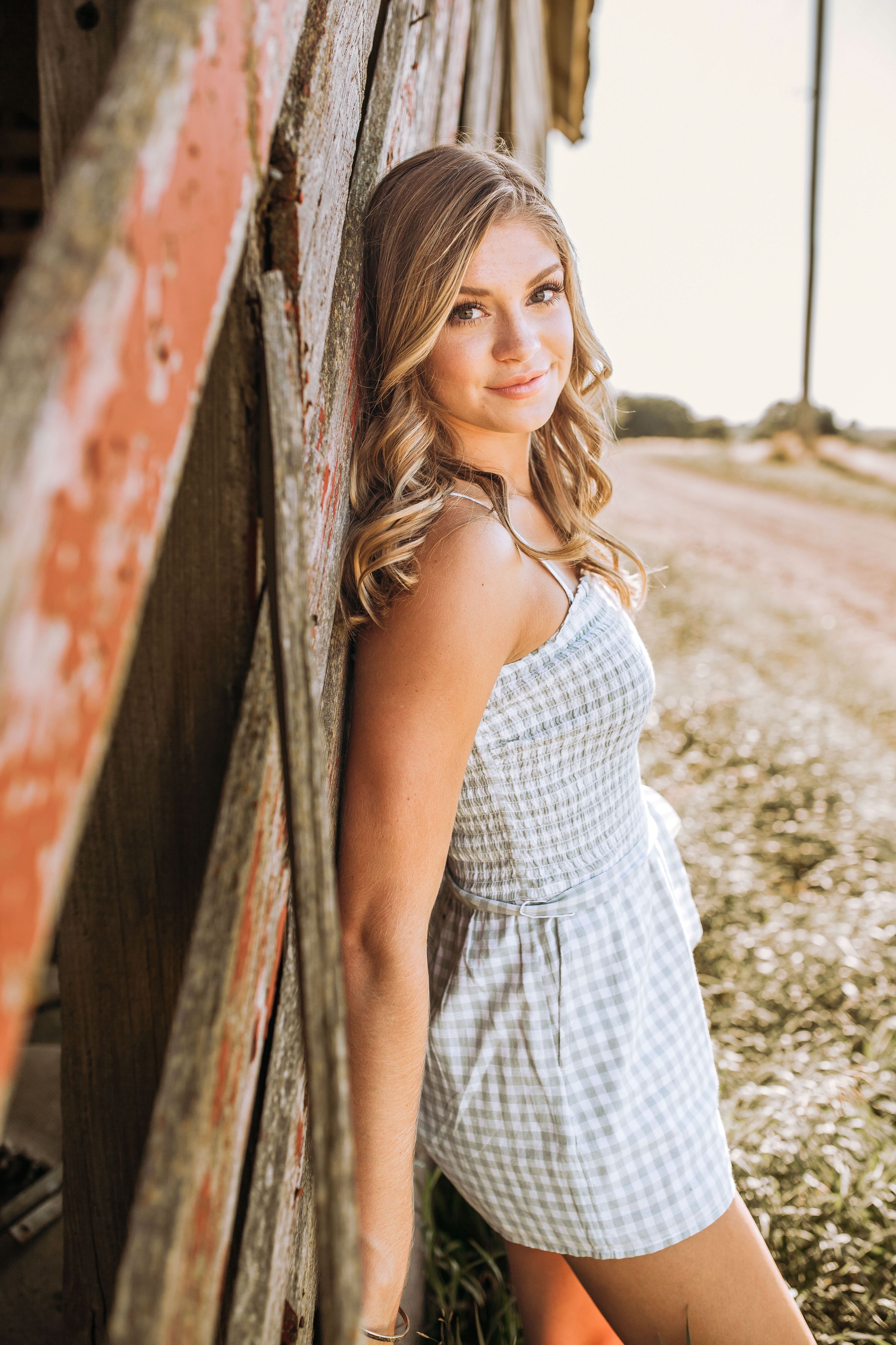 Infinity & Co. Photographer.Midwest, Iowa. High School Engagement Photo.Family Photos. Sioux Falls, SD. Sheldon, Iowa. Portraits. Modeling.