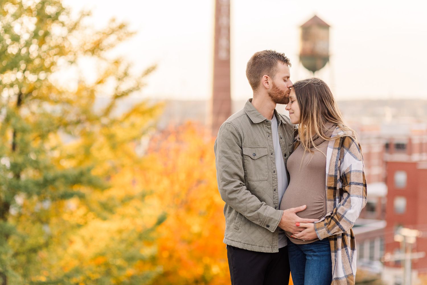 Richmond Va Maternity Photo session at Libby Hill Park in the fall