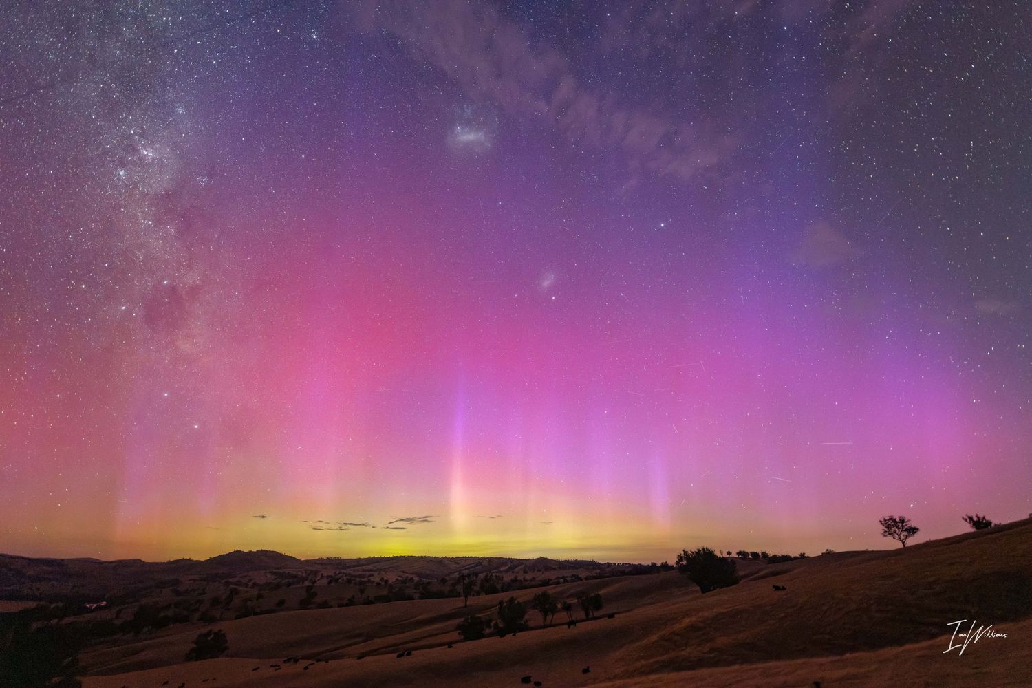 Aurora Australis, Jugiong