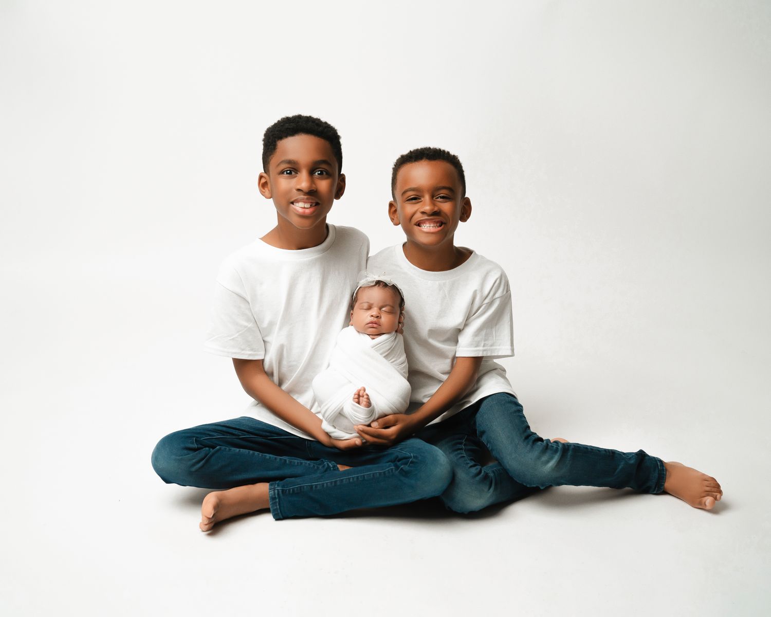 Newborn photography studio located in between Atlanta, Georgia and Birmingham, Alabama with full service photo studio.