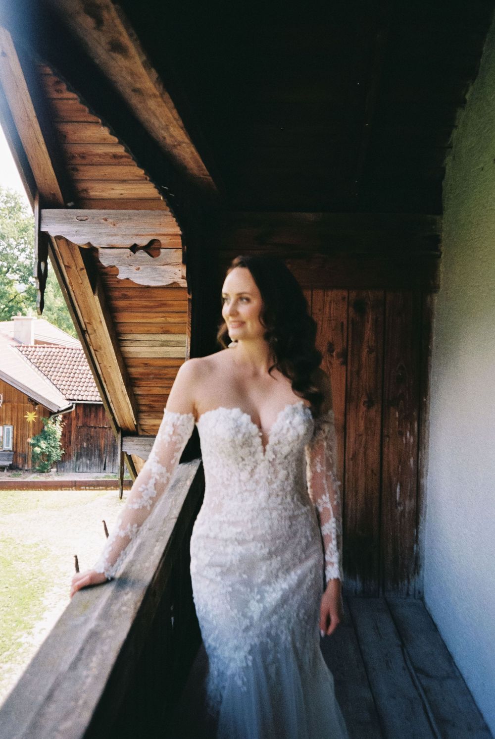 Analog wedding photograph captured on Kodak Gold 200 film, showing an honest and unposed moment.