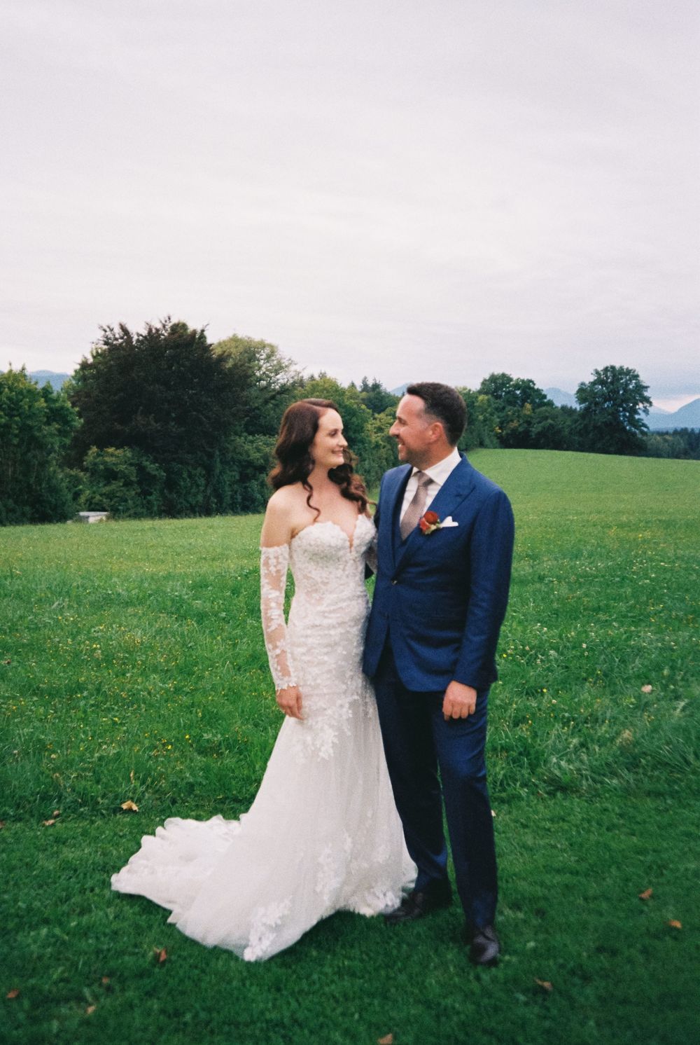 Analog wedding photograph captured on Kodak Gold 200 film, showing an honest and unposed moment.