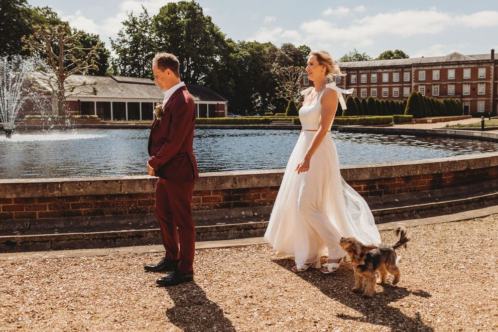 Winchester Wedding photography at The Wykeham Arms, St George's Tea Room