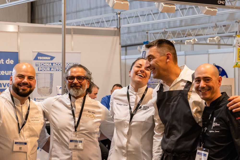 Moments capturés sur un salon professionnel avec Ecuacao et les chefs goutatout