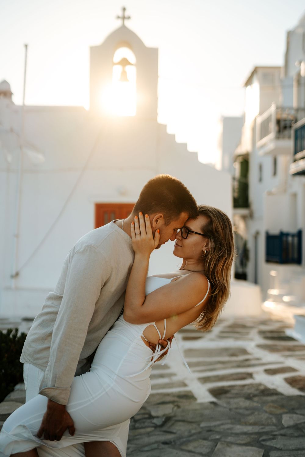 Romantické párové focení u moře na Mykonosu, foceno fotografem Lukášem Vavřincem