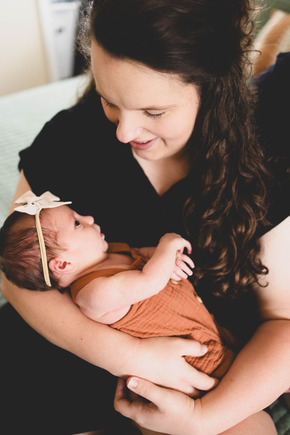 reverie-photo-helotes-san-antonio-family-photographer-in-home-newborn-session