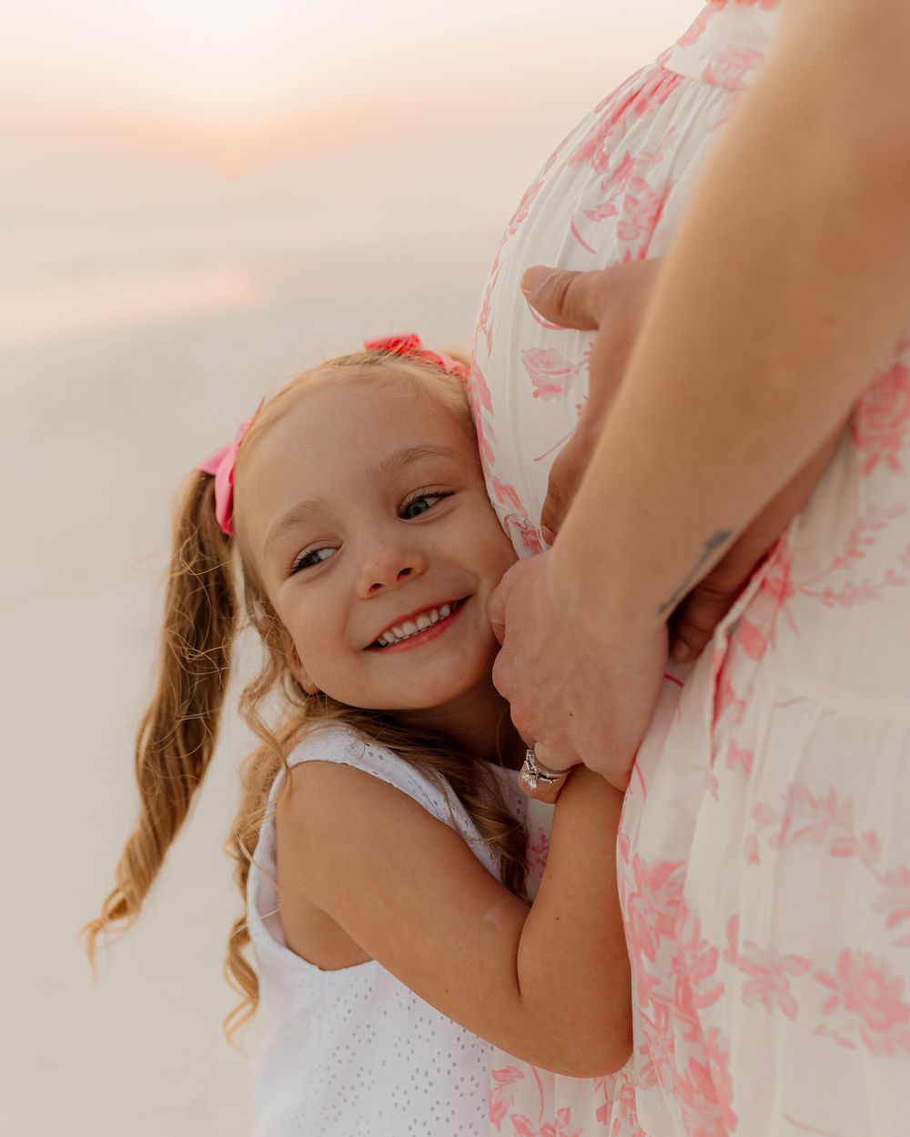 Golden Hour family portraits at the beach in Santa Rosa Beach Florida. MJ photograph candid family portraits by Matthew Johnson