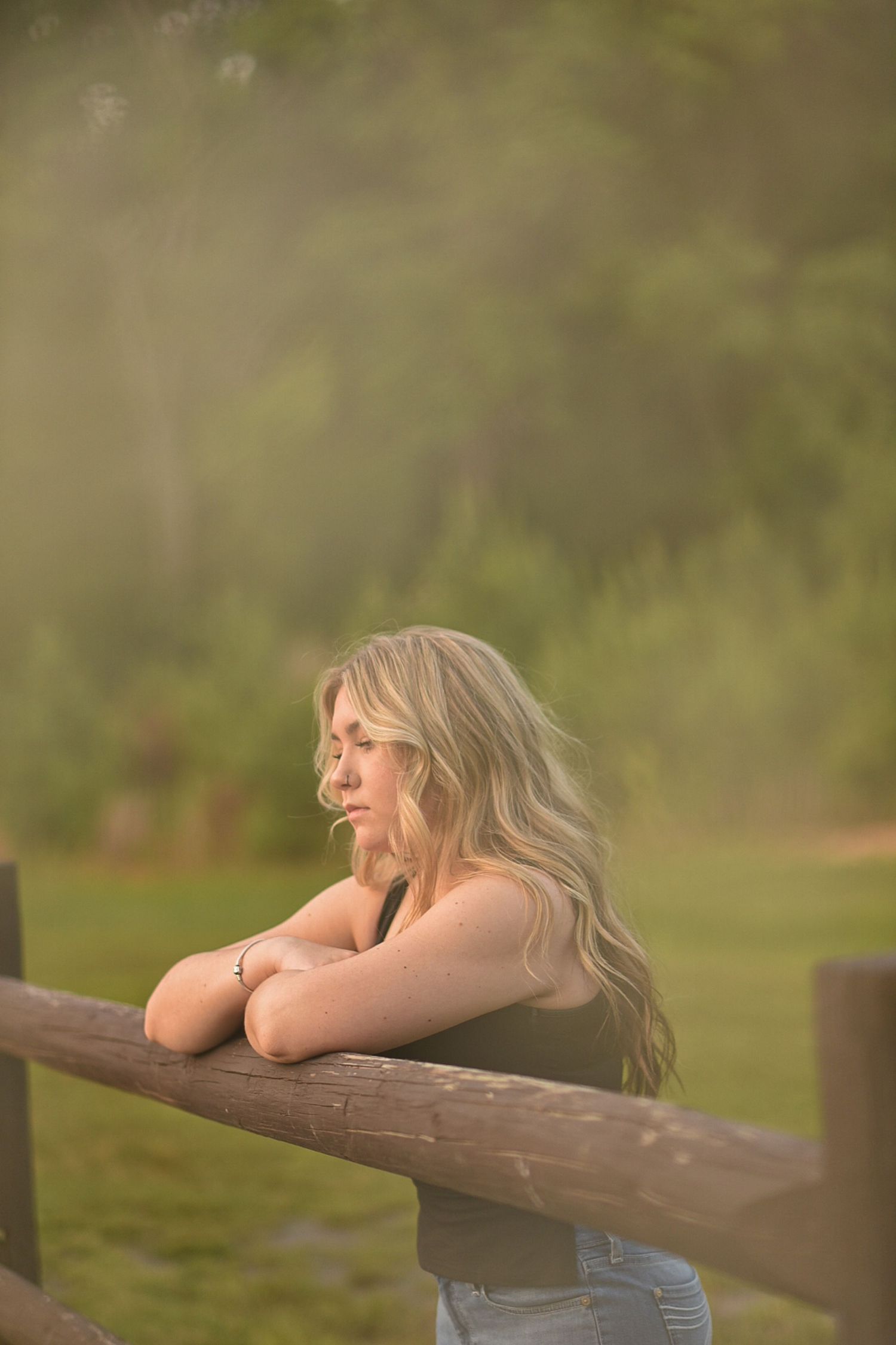 Senior session, outdoor, rustic vibes, boho