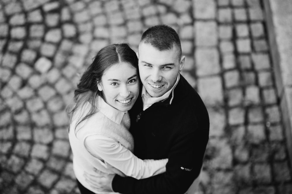 Photographe Rennes, séance engagement avant votre mariage, une séance couple au Parc du Thabor Louise de Vallavieille