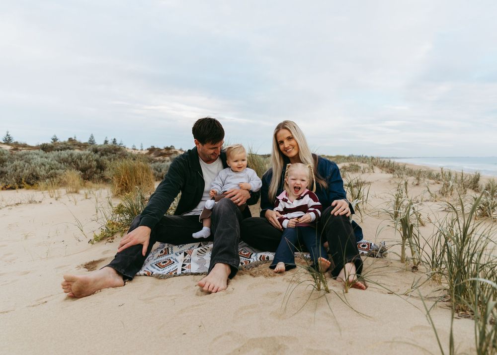 Maternity beach session, couple, motherhood photographer, rockingham maternity photographer, Perth maternity photographer, Rockingham beach