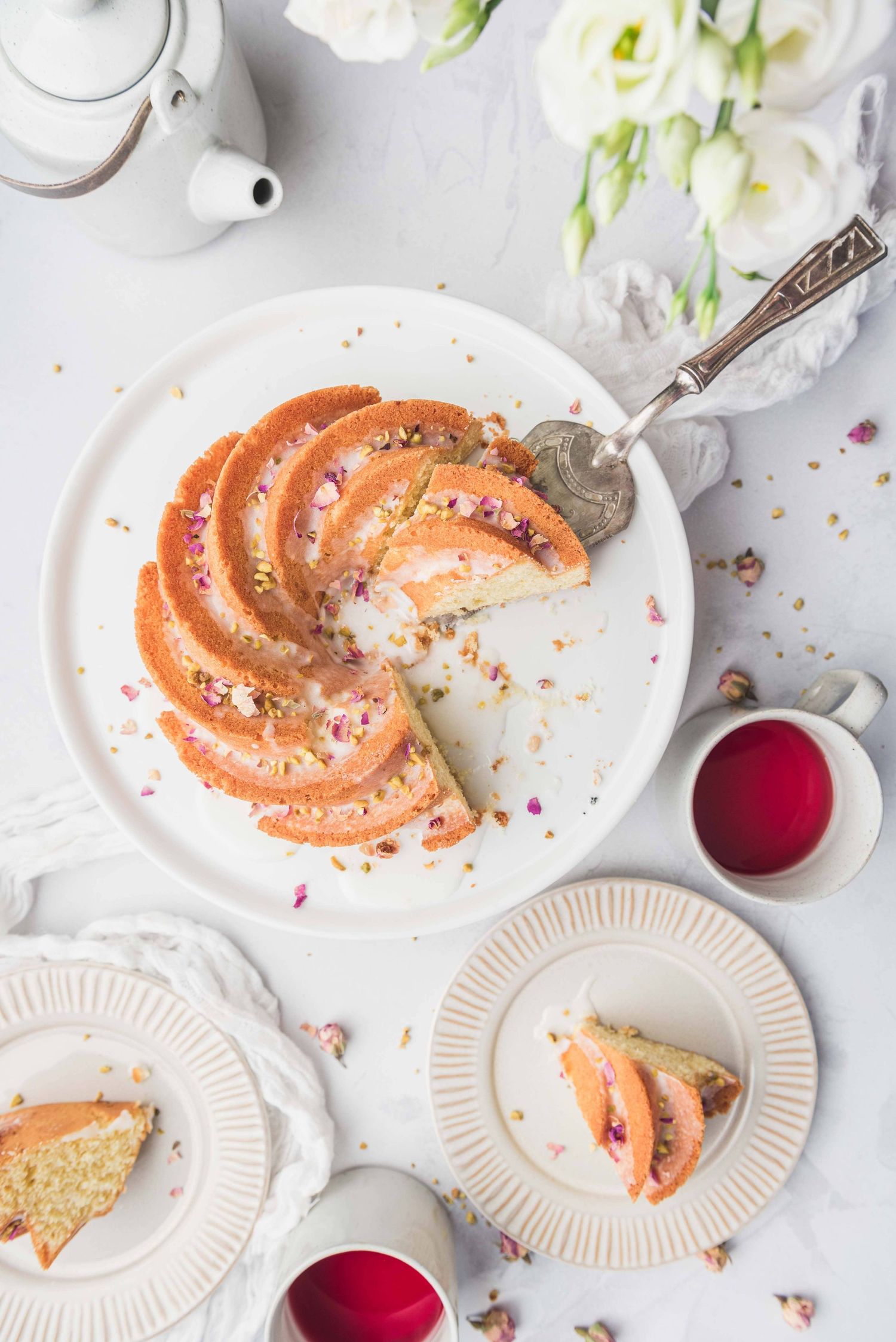 Bundt cake rose pistache - Mélanie Rousselle, photographe et vidéaste culinaire
