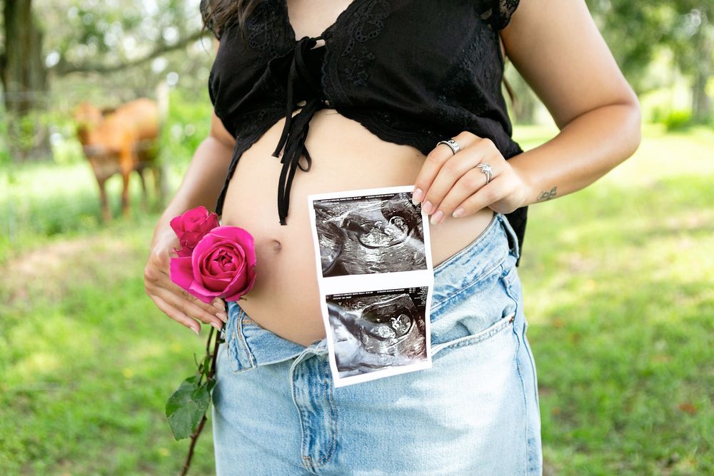 Orlando Maternity Photography, Sanford Maternity Photography, Outdoor Maternity Photography, Baby Sonogram photo