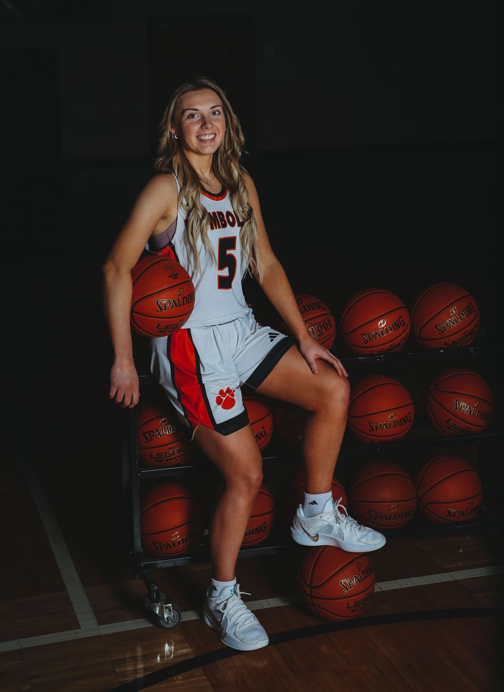 senior girl portrait basketball
