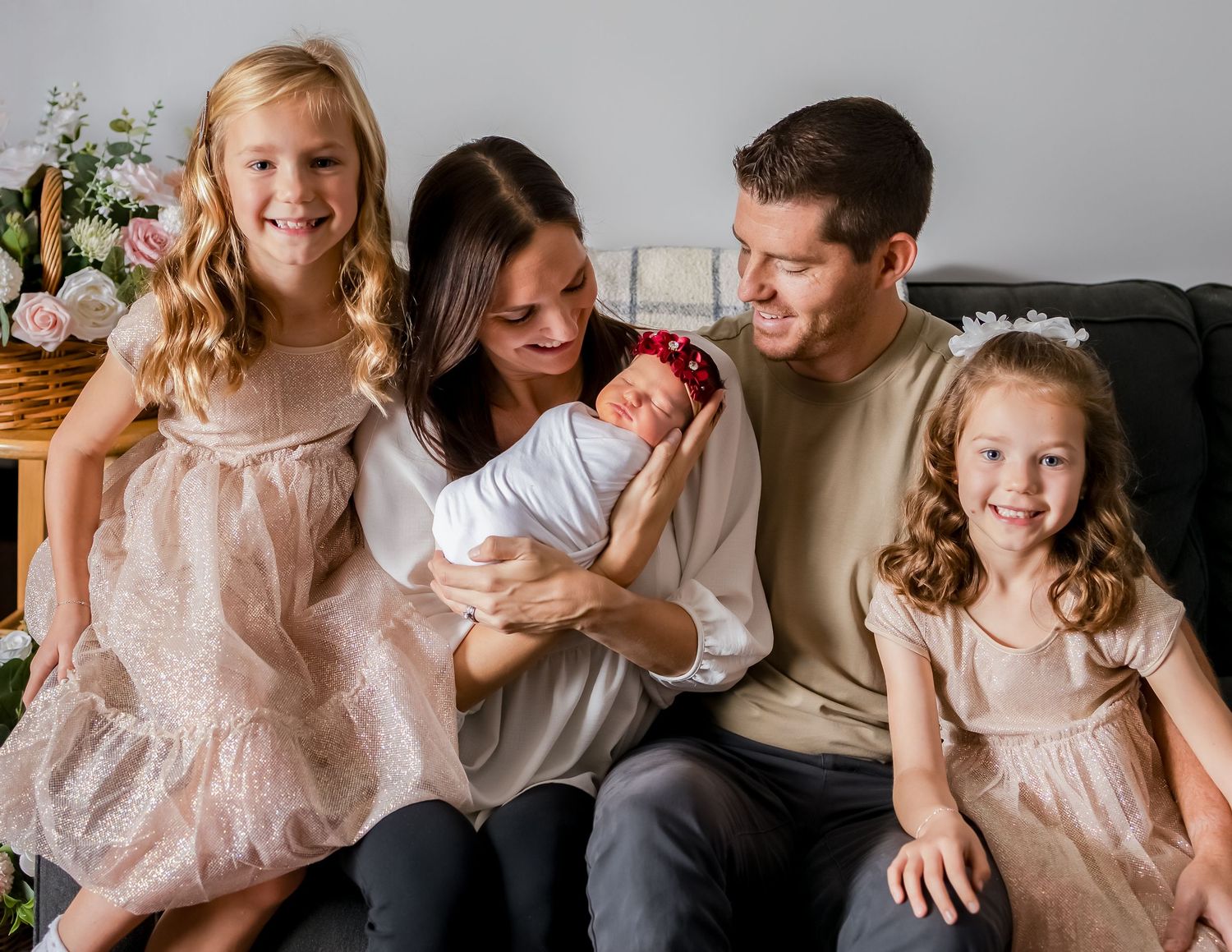 Maternity and newborn photographer in Richmond Virginia offering affordable sessions in studio, outdoors, and in your home.