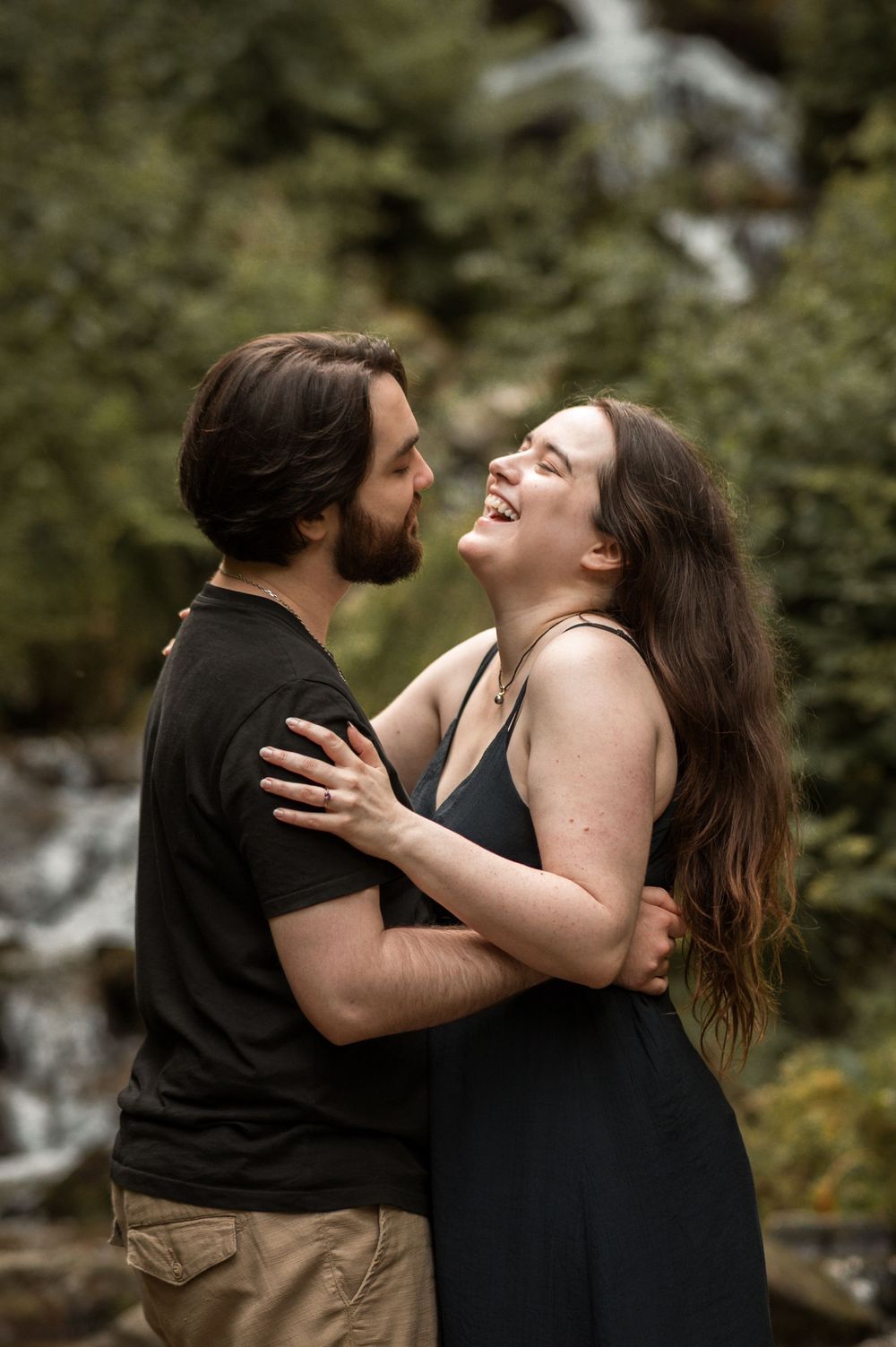 Moment tendre entre Alexandra et Gwenaël